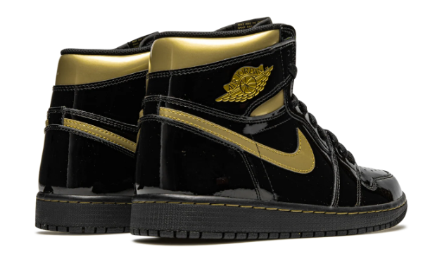 Air Jordan 1 Retro High OG | Black/Metallic Gold 555088 032